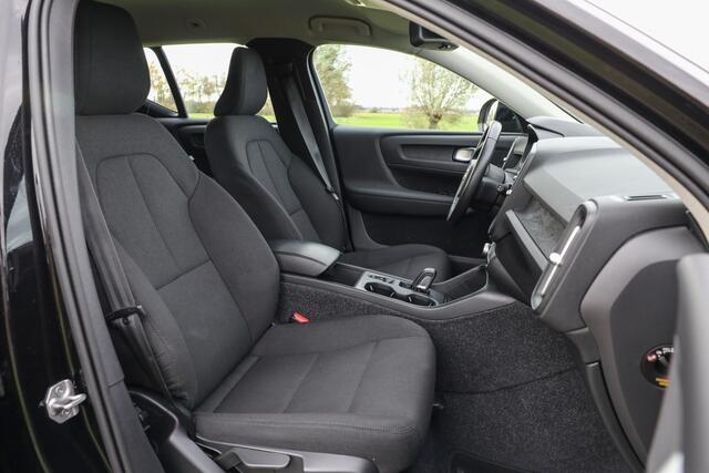 Volvo XC40 1.5 T2 Momentum Core ? LED ? Carplay ? Camera