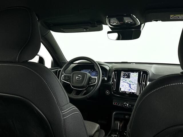 Volvo XC40 B4 Plus Dark | Parkeercamera | Stoel- en Stuurverwarming | Harman Kardon | Trekhaak