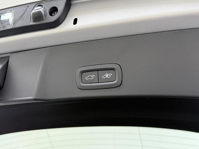 Volvo XC40 2.0 B4 Plus Dark Trekhaak | Camera | NL Auto |