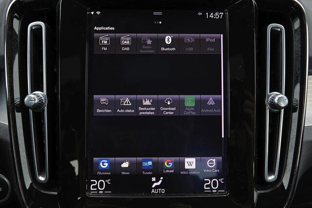 Volvo XC40 T4 Recharge Inscription Expression - IntelliSafe Assist & Surround - Parkeercamera achter - Parkeersensoren voor & achter - Apple Carplay & Android Auto - Standkachel - 18' LMV