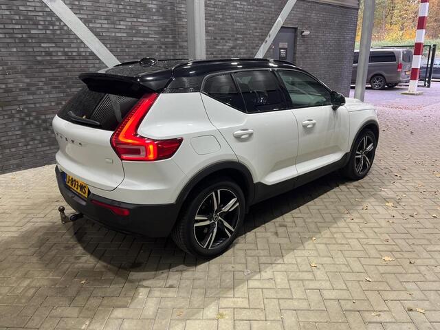 Volvo XC40 T4 Recharge R-Design Expr. | ACC | Panoramadak | BLIS | Stoel+Stuurverwarming | Trekhaak | harman/kardon