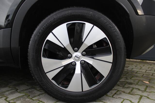 Volvo XC40 1.5 T3 R-Design 164PK | Incl. 12 maanden garantie | LED | Parkeersensoren | Elektr. kofferklep | Apple Carplay | Climate control | Verkeersbord detectie | Lane assist | Cruise control | Navigatie | Luxe lederen bekleding |