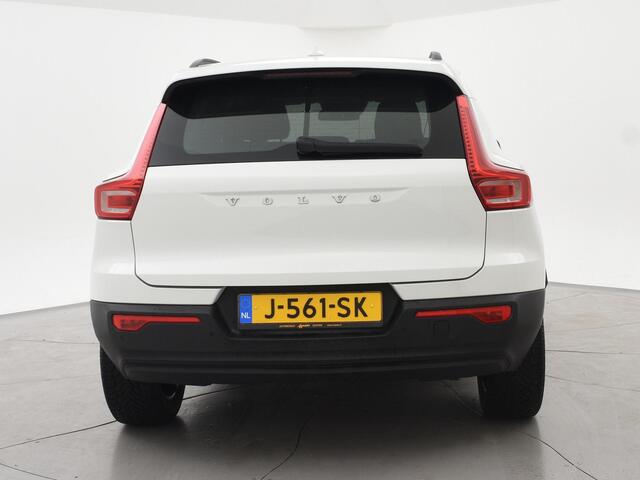 Volvo XC40 1.5 T2 AUTOMAAT + WEGKL. TREKHAAK | APPLE CARPLAY | CAMERA | DIGITALE COCKPIT | LED