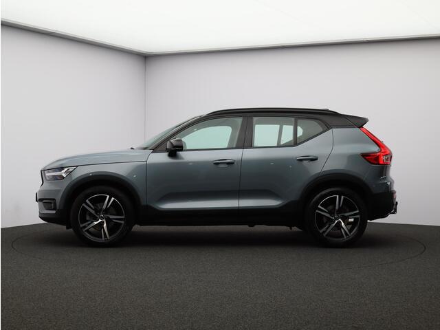 Volvo XC40 2.0 T4 R-Design / Trekhaak / Adapt. cruise / Keyless / Stoelverwarming / Parkeercamera v+a