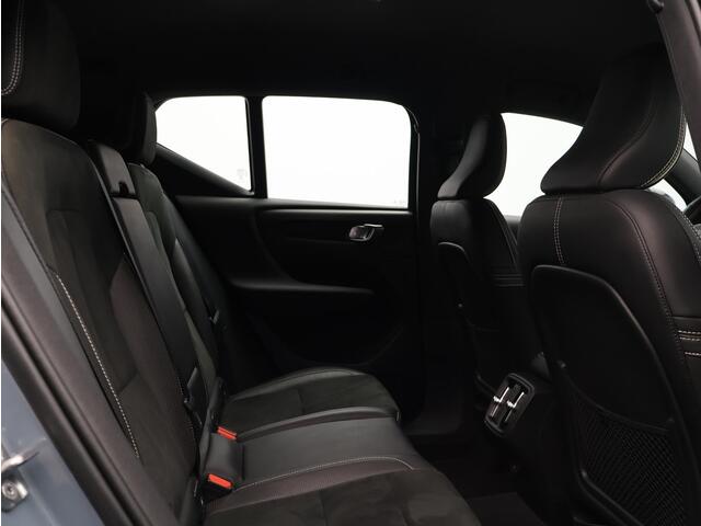 Volvo XC40 2.0 T4 R-Design / Trekhaak / Adapt. cruise / Keyless / Stoelverwarming / Parkeercamera v+a