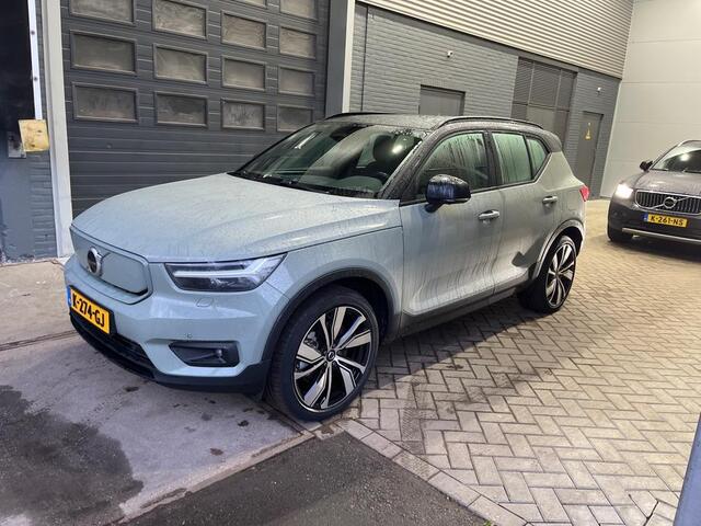 Volvo XC40 Recharge P8 AWD R-Design | Panoramadak | ACC | Trekhaak | 360° Camera | BLIS | harman/kardon