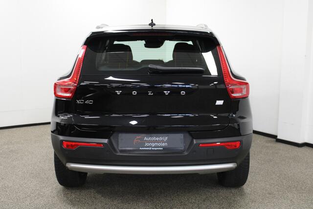 Volvo XC40 1.5 T4 Plug-in hybrid Plus Dark