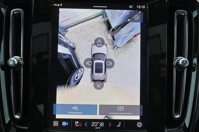 Volvo XC40 B3 Ultra Black Edition - Panorama/schuifdak - IntelliSafe Assist & Surround - 360º Camera - Harman/Kardon audio - LED Pixel koplampen - Verwarmde voorstoelen & stuur - Parkeersensoren voor & achter - Elektr. bedienb. voorstoelen met geheugen links - Draad