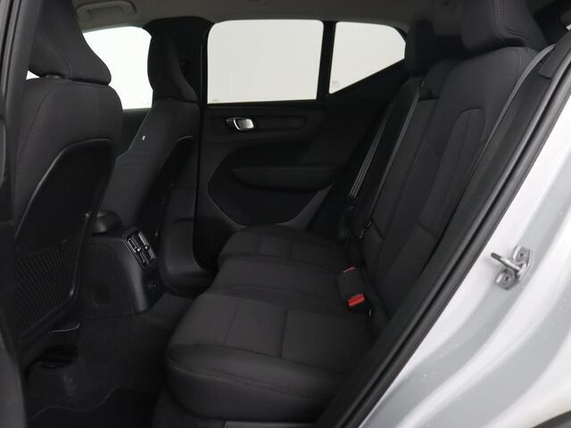 Volvo XC40 1.5 T4 Recharge R Design | Adaptive cruise | Harman/Kardon | Carplay | Navigatie | Keyless | Full LED | Verwarmde voorruit | Parkeerhulp | PHEV | Plug In