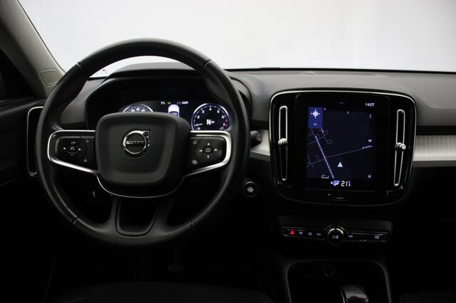 Volvo XC40 1.5 T3 Momentum - Navi, Camera, Cruise, Half Leer, Trekhaak