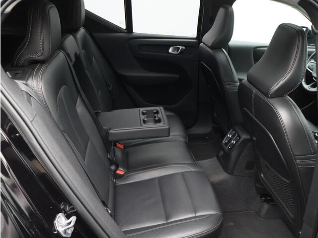 Volvo XC40 T5 Twin Engine Inscription / Pano. dak / Elek. verstelbare stoelen / Camera achter / Adaptive cruise / Leder / Stoelen verwarmd / BLIS / Parkeerhulp / Carplay /