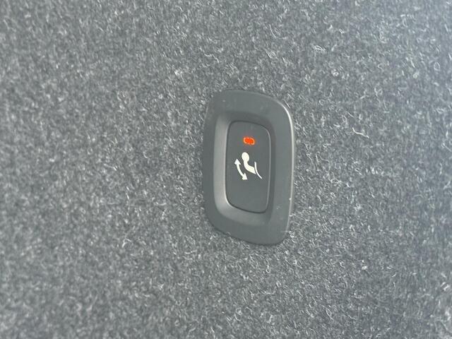 Volvo XC40 2.0 T4 Inscription | Trekhaak | Memory stoel | Schuif/kantel Panoramadak | Camera | Leder | Apple carplay/android auto | Harman/Kardon |