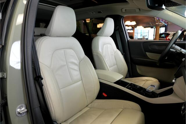 Volvo XC40 1.5 T5 Plug-in Hybrid 193kW/262pk DCT7 Ultimate Dark PANORAMADAK + HARMAN/KARDON + EL.TREKHAAK + ADAPT.CRUISE + PILOT ASSIST + NAVI SENSUS + BLIS + LANE ASSIST + EL.STOELEN + STOEL-&STUURVERWARMING + 360 CAMERA + KEYLESS + PARKSENSOREN V&A + 21" LM-VELGEN