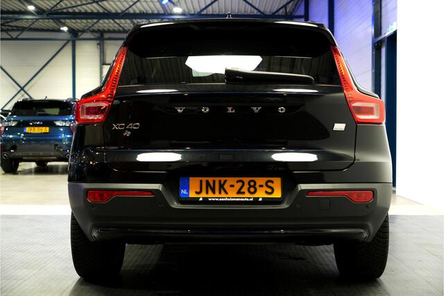 Volvo XC40 1.5 T4 Plug-in Hybrid 155kW/211pk DCT7 Plus Dark FACELIFT! HARMAN/KARDON PREMIUM + EL.TREKHAAK + CLIMA + CRUISE + NAVI SENSUS + LANE ASSIST + SPORTSTOELEN + KEYLESS ENTRY&GO + EL.ACHTERKLEP + CAMERA + PD-GLASS + PARKSENSOREN V&A + 18" LM-VELGEN!!