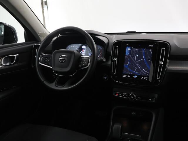 Volvo XC40 2.0 B4 Momentum Business | Navigatie | Parkeercamera | Stoel/Stuurverwarming | Keyless Go | Cruise Control Adaptief |