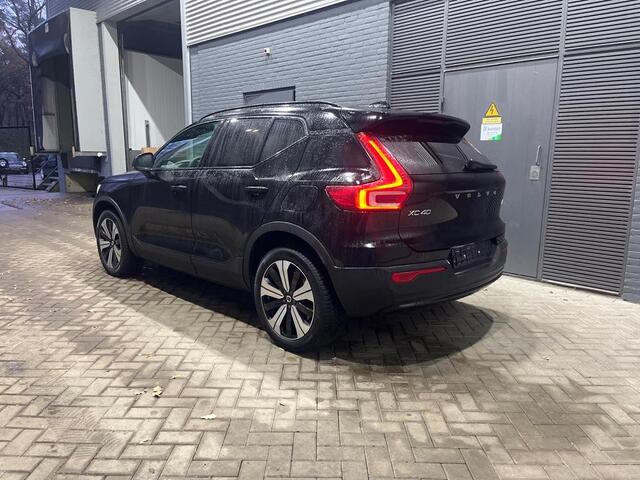 Volvo XC40 Recharge Plus 70 kWh | ACC | BLIS | Stoel+Stuurverwarming | Keyless | 19 Inch | Camera