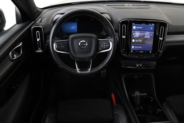 Volvo XC40 RECHARGE P8 AWD R-DESIGN -PANO.DAK|360°CAM|TREKHAAK|POWER-SEATS|HARMAN/KARDON|20"|BTW!