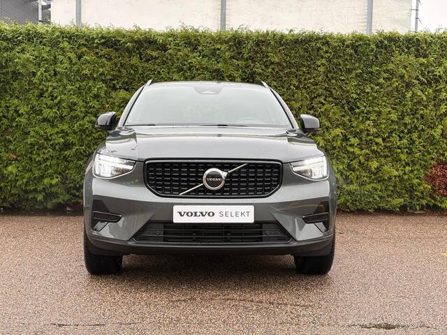 Volvo XC40 2.0 B4 Plus Dark | Harman/Kardon | Elektrisch verstelbare stoelen | Trekhaak |