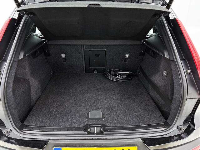 Volvo XC40 1.5 T5 Recharge Business Pro