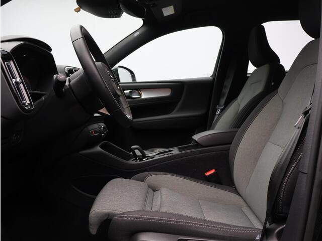 Volvo XC40 T4 Plug-in hybrid Core Bright / Trekhaak / Park assist voor+achter / Parkeercamera