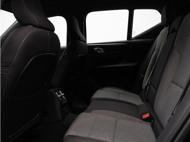 Volvo XC40 T4 Plug-in hybrid Core Bright / Trekhaak / Park assist voor+achter / Parkeercamera