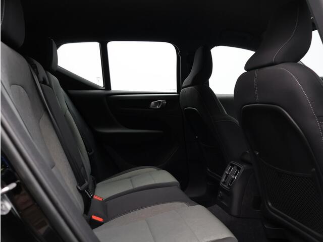 Volvo XC40 T4 Plug-in hybrid Core Bright / Trekhaak / Park assist voor+achter / Parkeercamera