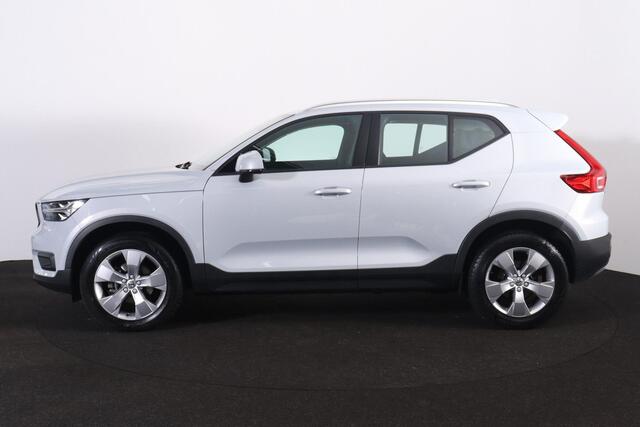 Volvo XC40 T2 Business Pro - IntelliSafe Assist & Surround - Parkeercamera achter - Parkeersensoren achter - High Performance audio- Elektr. inklapbare trekhaak - 18' LMV