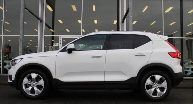 Volvo XC40 T2 Automaat Business Pro | Schuif/kanteldak | Trekhaak | El. stoelen | H&K Audio | 360 Camera