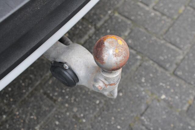 Volvo XC40 T2 Automaat Business Pro | Schuif/kanteldak | Trekhaak | El. stoelen | H&K Audio | 360 Camera