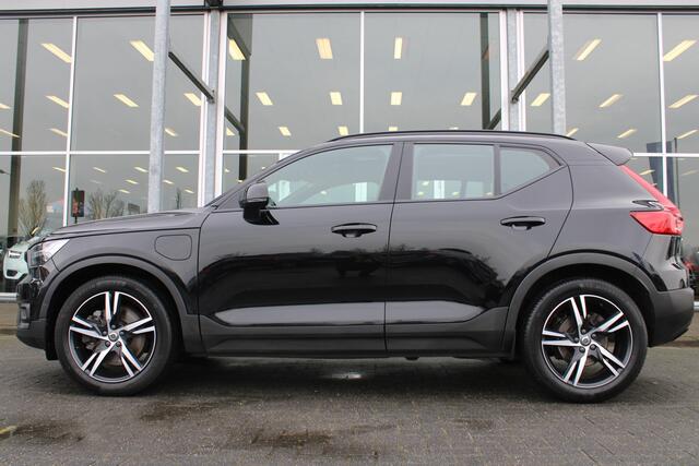 Volvo XC40 T5 Automaat Recharge R-Design | 360 Camera | H&K Audio | Schuif/kanteldak | Adapt. Cruise | Trekhaak