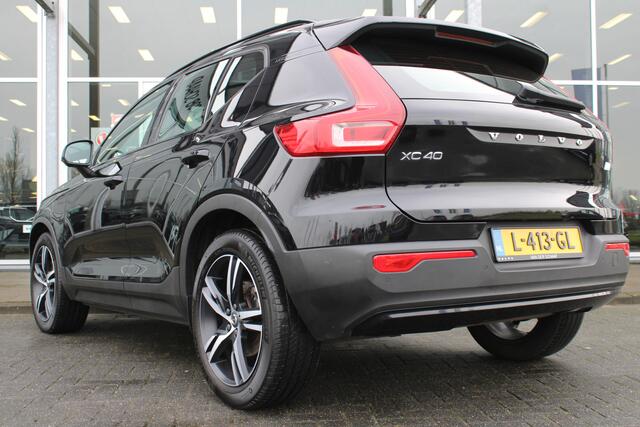 Volvo XC40 T5 Automaat Recharge R-Design | 360 Camera | H&K Audio | Schuif/kanteldak | Adapt. Cruise | Trekhaak