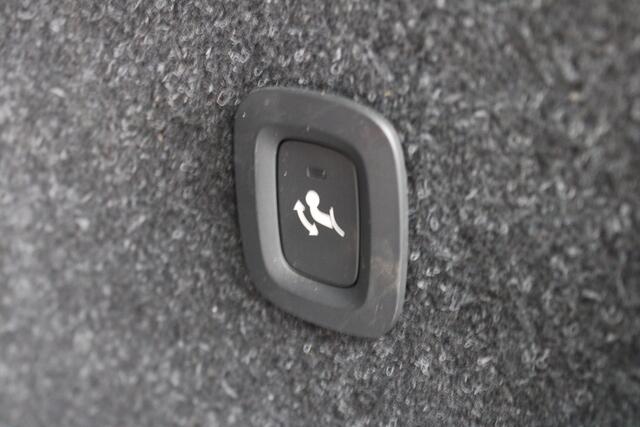 Volvo XC40 T5 Automaat Recharge R-Design | 360 Camera | H&K Audio | Schuif/kanteldak | Adapt. Cruise | Trekhaak