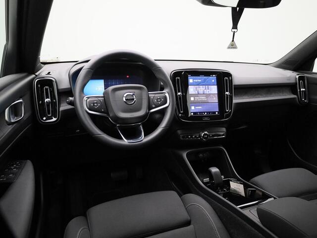 Volvo XC40 Recharge Extended Range Plus 250Pk | Google Navigatie | Apple & Android Carplay | Parkeersensoren Voor & Achter | Achteruitrijcamera | Stoel & Stuurverwarming | Adaptieve Cruise Control |