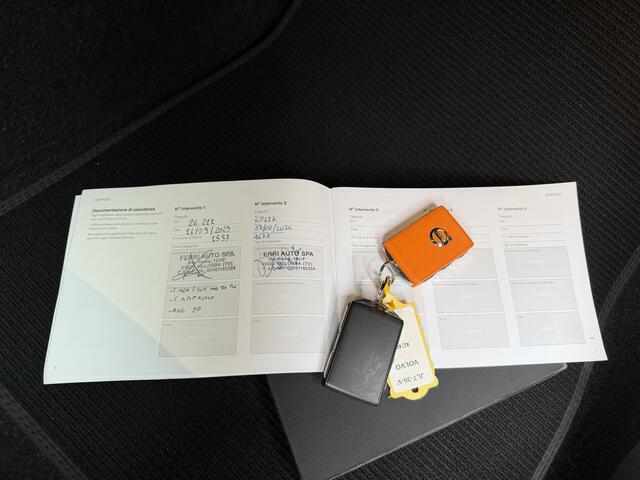 Volvo XC40 1.5 T5 Recharge Plus Dark BLIS Harman/Kardon Navigatie