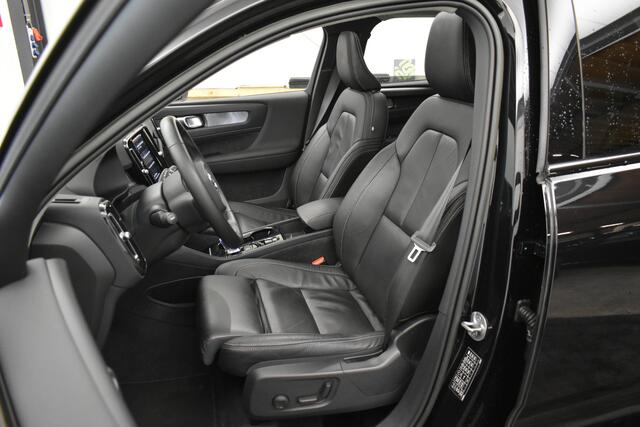 Volvo XC40 1.5 T5 Plug-in hybrid Ultimate Dark SOH 97% Pano Cam Dhoek El-stoelen + Aklep Harman Kardon