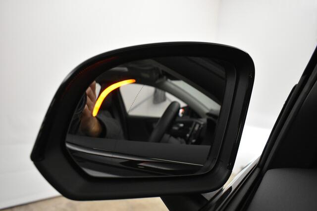 Volvo XC40 1.5 T5 Plug-in hybrid Ultimate Dark SOH 97% Pano Cam Dhoek El-stoelen + Aklep Harman Kardon