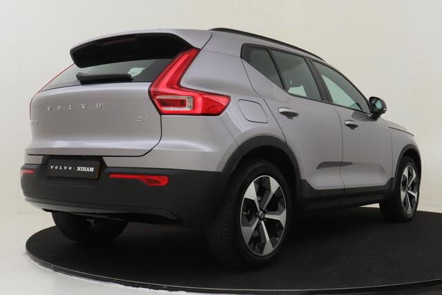 Volvo XC40 B4 (M-HYBRID) PLUS DARK -CAMERA|ADAP.CRUISE|VERW.VOORRUIT|TREKHAAK|HARMAN/KARDON|19"