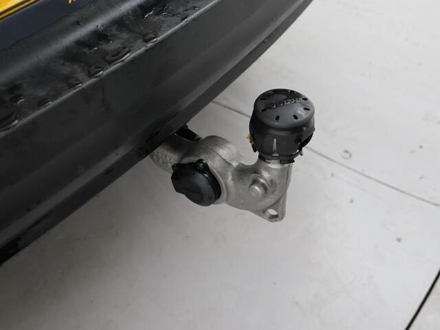 Volvo XC40 RECHARGE TWIN PRO 408 PK + TREKHAAK WEGKL. | 360 CAMERA | PANORAMA | 20 INCH | HARMAN/KARDON