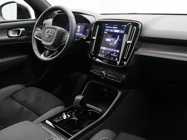 Volvo XC40 2.0 B3 Ultimate Bright | PANO | 360° | H&K | KEYLESS | STOEL- EN STUURVERW.