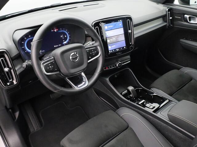 Volvo XC40 2.0 B3 Ultimate Bright | PANO | 360° | H&K | KEYLESS | STOEL- EN STUURVERW.