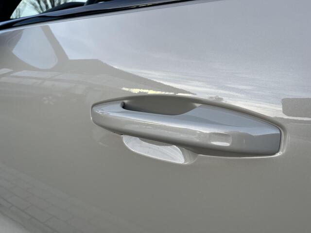 Volvo XC40 B4 Plus Dark