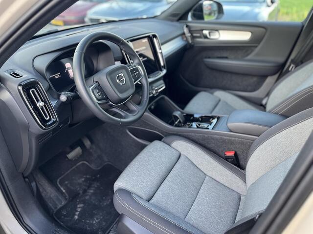 Volvo XC40 B4 Plus Dark