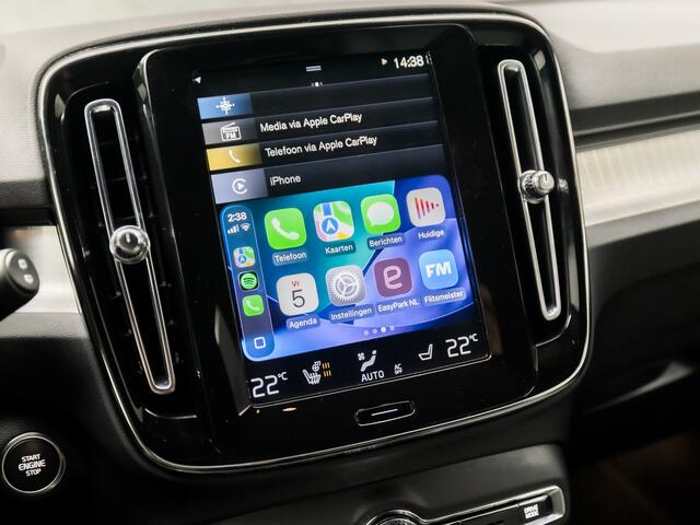 Volvo XC40 1.5 T4 Recharge R-Design Expression 211Pk Automaat (APPLE CARPLAY, GROOT NAVI, STUUR/STOELVERWARMING, ZWART HEMEL, CAMERA, SPORTSTOELEN, ADAPTIVE CRUISE, TREKHAAK, KEYLESS, NIEUWSTAAT)