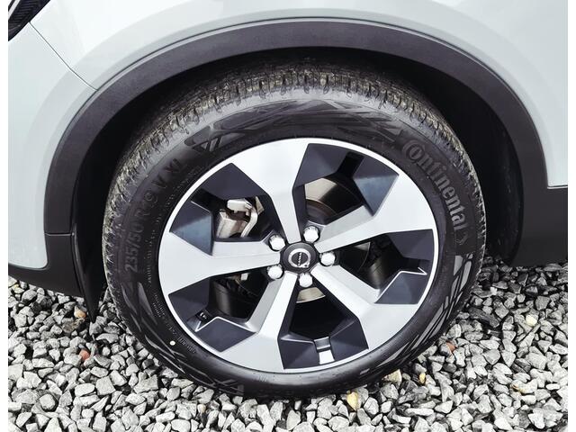 Volvo XC40 1.5 T2 Core 19" Wielen - Climate - LED-Thorshammer - Apple Carplay Android - Keyless Drive - Elektrische achterklep