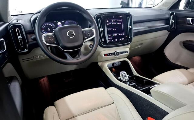 Volvo XC40 1.5 T5 193kW/262pk DCT7 Plug-in hybrid Plus Bright HARMAN/KARDON + NAPPALEDER + LANE ASSIST + STOEL-&STUURVERWARMING + LED KOPLAMPEN + CAMERA + EL.STOELVERSTELLING + KEYLESS ENTRY&GO + PD-GLASS + PARKSENSOREN + 18" LM-VELGEN!!