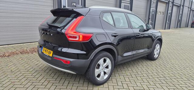 Volvo XC40 1.5 T3 Momentum, Navi, Cruise, PDC, Clima, Bluetooth enz. Voor een particulier aangeboden als eerste eigenaar, goed onderhouden en pas geleden koppeling en dubbelmassa vliegwiel vervangen.