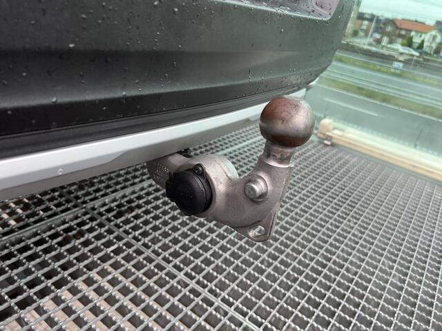 Volvo XC40 1.5 T5 Twin Engine Inscription lederen bekleding, Verwarmde stoelen, Panorama dak, Parkeer Camera, Apple Car Play-Android auto, Trekhaak semi elektrisch