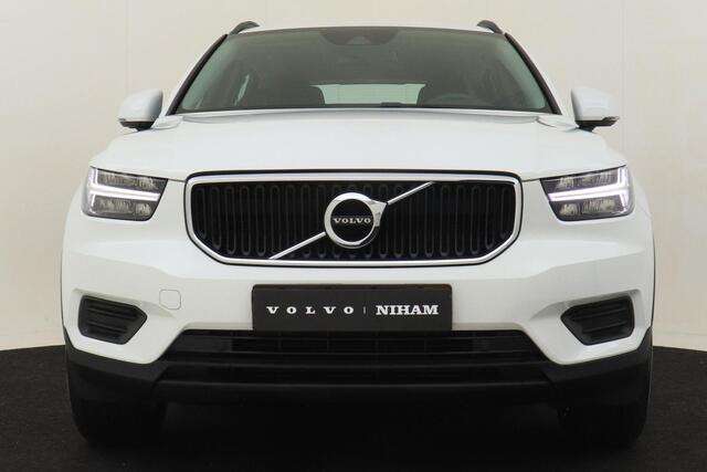 Volvo XC40 T2 AUT. MOMENTUM CORE -NAVI|CARPLAY|CRUISE|ELEK.ACHTERKLEP|VERW.VOORRUIT|AUTOMAAT