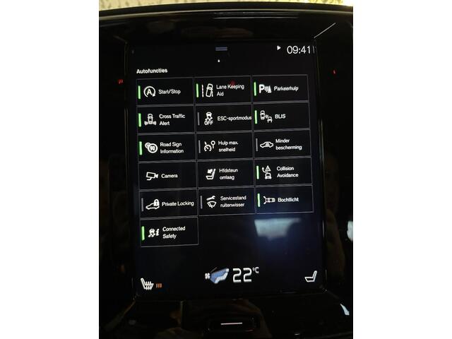Volvo XC40 2.0 T4 Inscription | Trekhaak | 360 Camera | Leer | Stoelverwarming | Getint Glas | 19" | Dodehoek Detectie | Keyless |