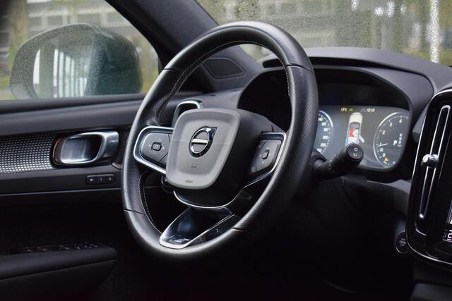 Volvo XC40 2.0 T5 AWD R-Design met PANO|HARMAN|TREKHAAK|CAMER